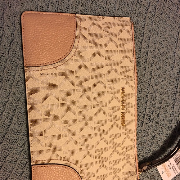 MICHAEL Michael Kors Handbags - No large wristlet NWT MICHAEL Michael Kors Handbags - No large wristlet NWT
